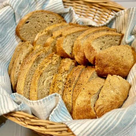 Crusty Whole Wheat Dutch Oven Bread Recipe - Heritage revived