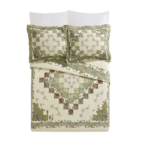 Modern Heirloom Olivia Quilt Set 3-Piece Green King Quilt Set in the Bedding Sets department at ...