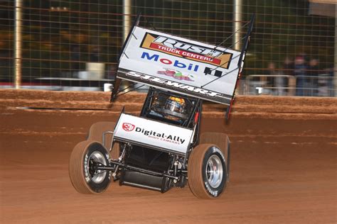 Tony Stewart qualifies for $20,000-to-win Dirt Classic at Lincoln Speedway - Tony Stewart Racing