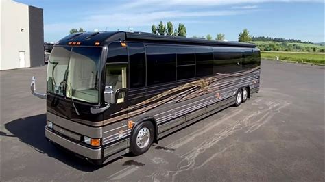 Pre-Owned Prevost XLII Luxury RV: Marathon Coach #0836 | Luxury rv ...