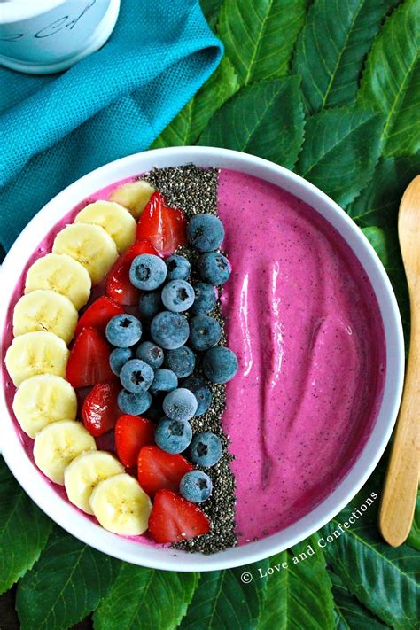 Love and Confections: Dragon Fruit Smoothie Bowls