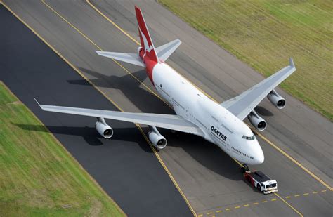 Qantas Flies Its First 747 Farewell Flight - Simple Flying