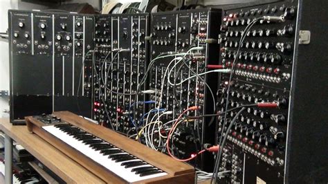 8 Best Synthesizers: Guide to Your First Hardware Synth 2024