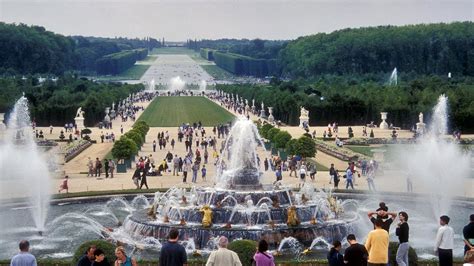 Palace of Versailles Fountains - YouTube