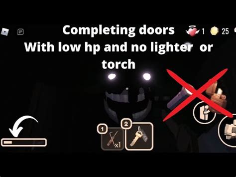 Roblox Doors-Beating Doors without lighter in low hp - YouTube