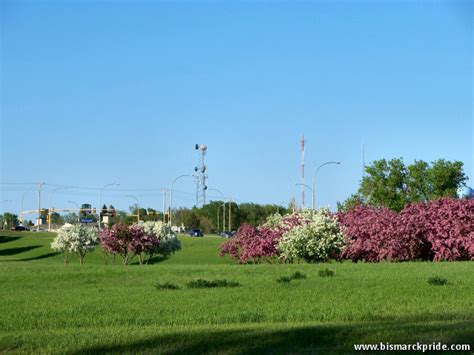 Picture of North Dakota State Capitol Grounds in Bismarck-Mandan, North ...