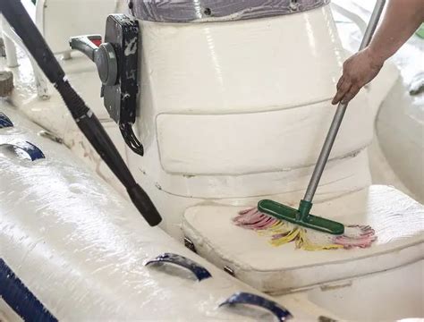 How To Shrink Wrap Your Boat Like a Pro - The Marine Lab