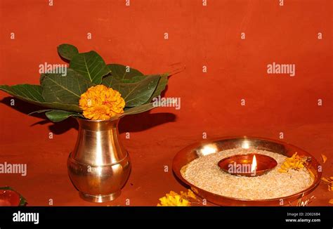 Tihar festival hi-res stock photography and images - Alamy