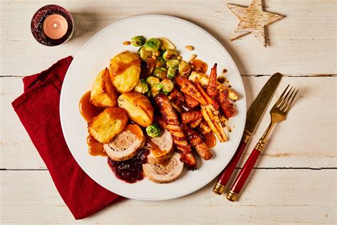 Christmas dinner in a box 2020: delivery deals from M&S, Hello Fresh and more | Evening Standard