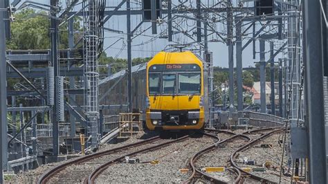 NSW government to buy 20 new Waratah trains to combat overcrowding | Daily Telegraph