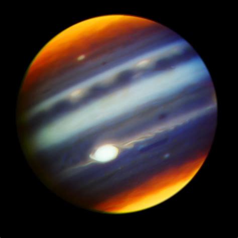 Jupiter seen by Juno spacecraft in Near Infrared | Earth Blog