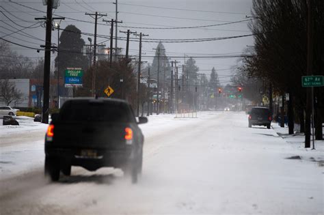 Spotty power outages reported across Portland area - oregonlive.com