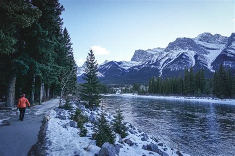 15 Best Winter Activities in Canmore (+Tips From a Local)