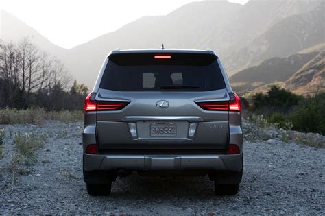 Lexus LX 570 2015 | SUV Drive