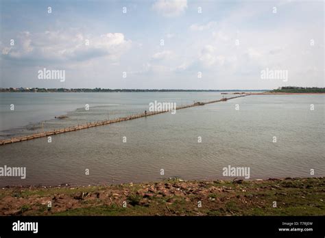 Bamboo bridge in the Mekong, in Kampong Cham, Cambodia Stock Photo - Alamy