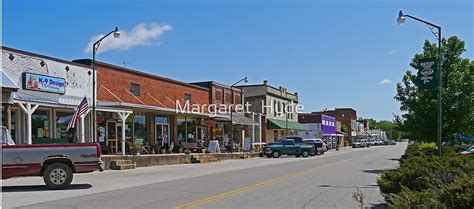 "town centre, Mountain View, Missouri, USA" by Margaret Hyde | Redbubble