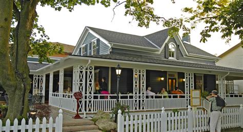 Shaw Club Hotel | Bed and Breakfast Niagara on the Lake