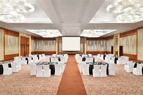 Hotel with City Views | Sheraton Grand Bangalore Hotel at Brigade Gateway