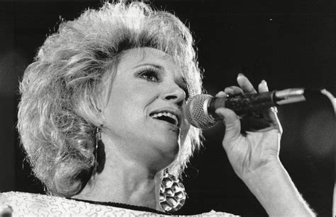 10 Best Tammy Wynette Songs of All Time - Singersroom.com