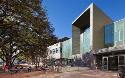 Student Activity Center / Overland Partners + WTW Architects | ArchDaily