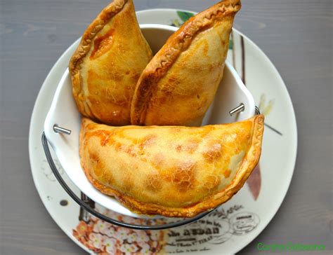 COCINA GOLOSONA: EMPANADILLAS AL HORNO DE CABALLA Y SETAS