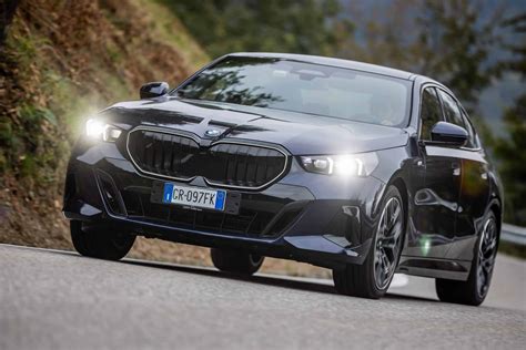 2023 BMW 520d Hits The Autobahn For Top Speed Test