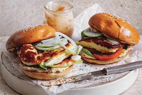 How to create the best burger - News + Articles - delicious.com.au