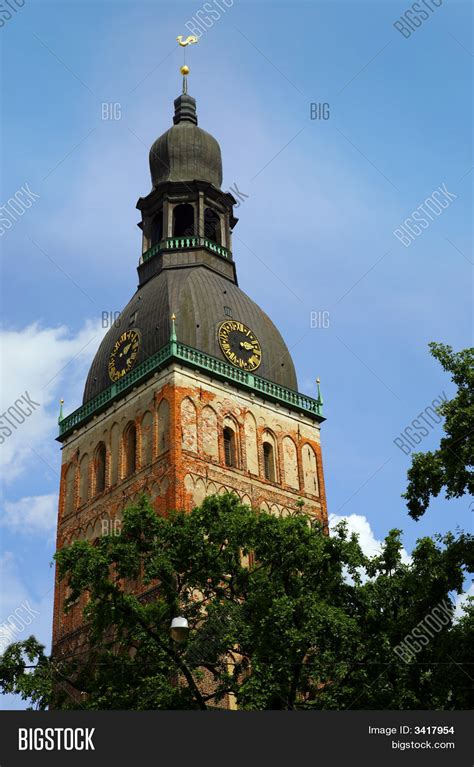 Dome Cathedral Famoust Image & Photo (Free Trial) | Bigstock