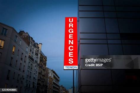 725 Hospital Emergency Room Sign Stock Photos, High-Res Pictures, and Images - Getty Images