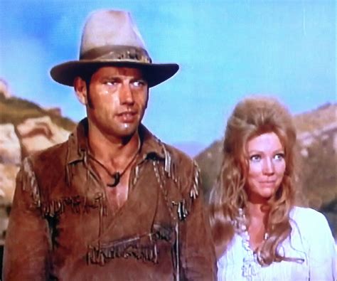 The Horn Section: HONDO (1967): TV's Unlikely Syndication Success