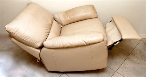 Italsofa Leather Recliner Chair | EBTH