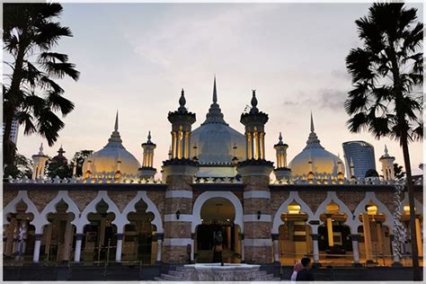 Masjid Jamek Sultan Abdul Samad – Islamic Tourism Centre of Malaysia | ITC