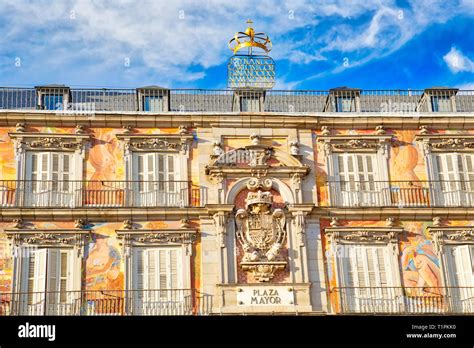 Madrid, Plaza Mayor in historic city center Stock Photo - Alamy