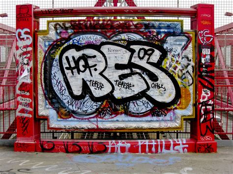 Williamsburg Bridge Bronze Plaque Graffiti | Henry Hornboste… | Flickr