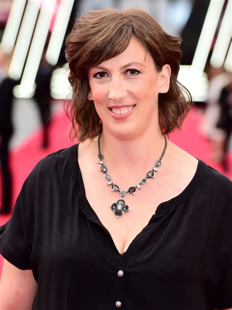 Miranda Hart receives mixed reviews for performance in Annie | Express & Star