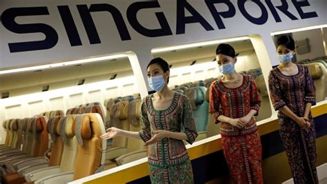 Singapore Airlines resumes cabin crew recruitment after two-year hiring freeze - CNA