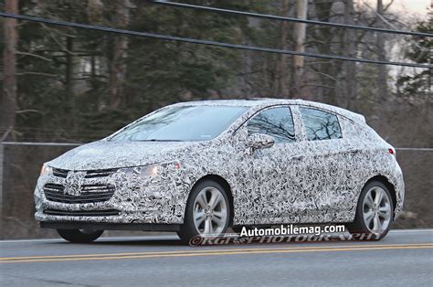 Chevrolet Cruze Hatchback Spied, Likely to Come to U.S. Market