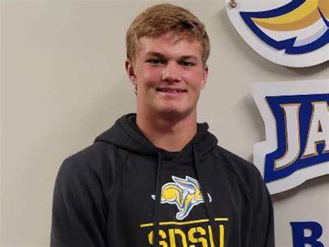 Lincoln Kienholz: Ohio State makes big impression on South Dakota quarterback