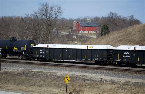 Ask MR: What do covered gondolas carry? - Trains