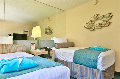 Aqua Aloha Surf Waikiki Hotel in Oahu Hawaii - Room Deals, Photos & Reviews