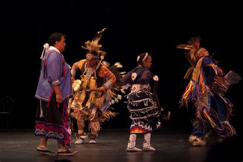 curving back: Meskwaki dancers