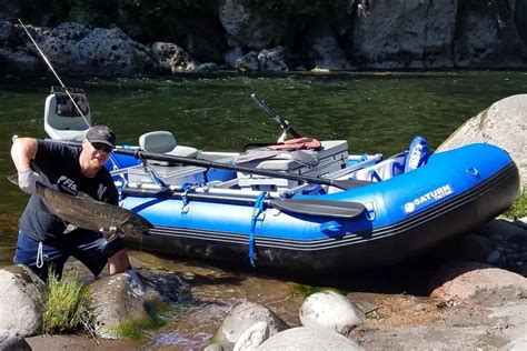 Best Whitewater Rafts For Fishing | 2022 Updated | Kempoo