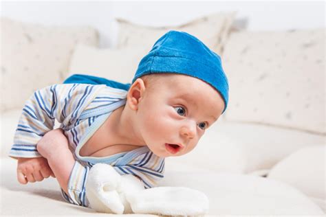 Movement Milestones For Your Baby(From Birth to 12 Months) - Being The ...