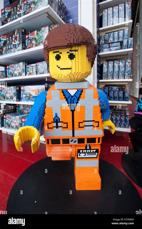 Lego Movie Emmet Minifigure