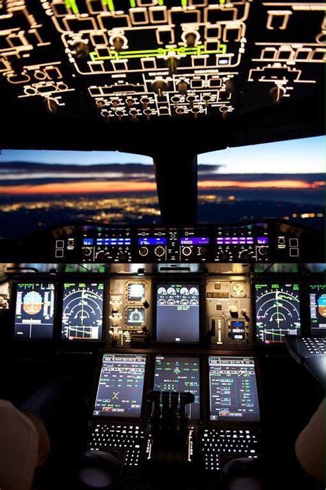 Good Night! @Airbus A380 cockpit | Cockpit | Pinterest | Airbus a380 ...