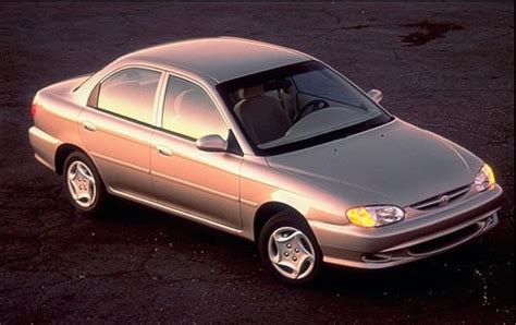 1998 Kia Sephia Review & Ratings | Edmunds