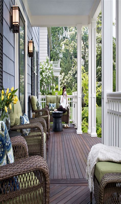 10+ Small Front Porch Furniture Ideas – HomeDecorish