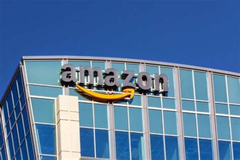 Amazon invests $110 million in AI research with ‘Trainium’ chips - The ...