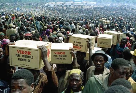 Heartbreaking Images of the Rwandan Genocide - History Collection