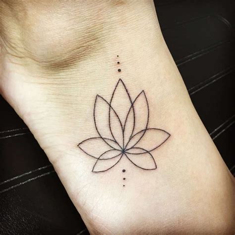 Tatuajes de Flor de Loto: 45 Ideas y Diseños 2024 🌸 | Tattoox